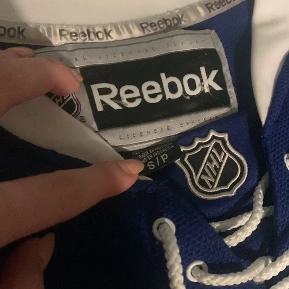 Maple leafs Reimer jersey - Picture 3 of 4